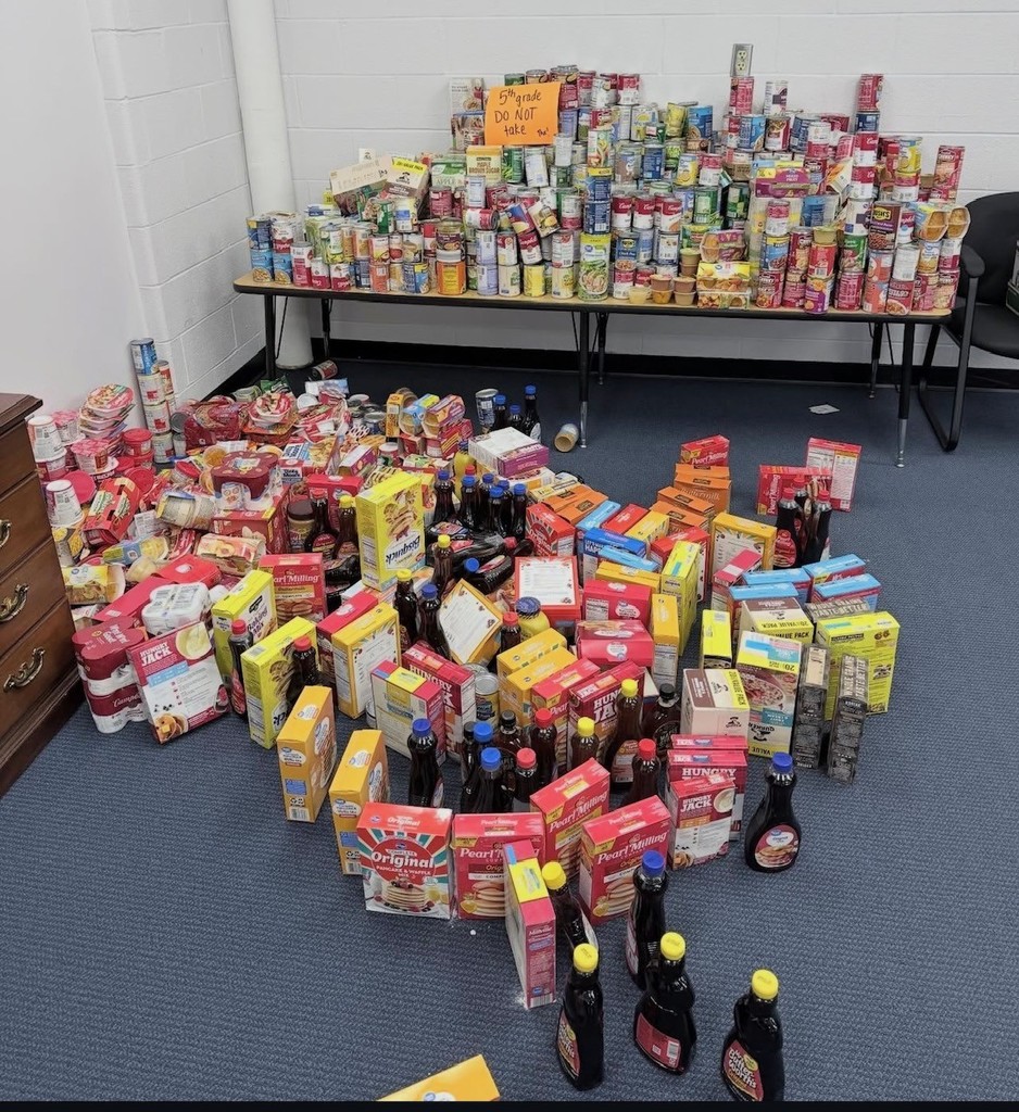 The 5th grade collected 3899 food items for donation to Scott’s Run Settlement House