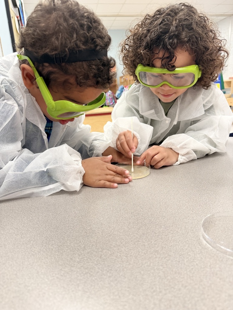 Hands-on learning: Pre-K students discovering the magic of microbiology.