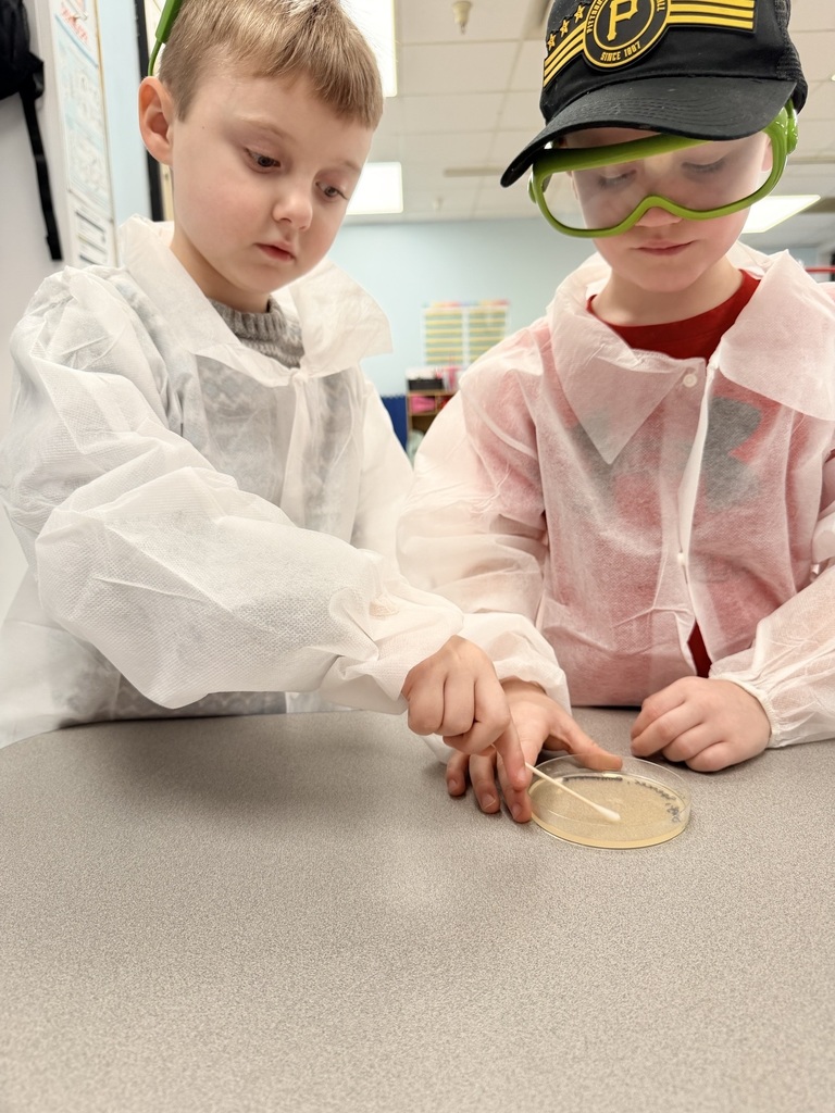 Hands-on learning: Pre-K students discovering the magic of microbiology.