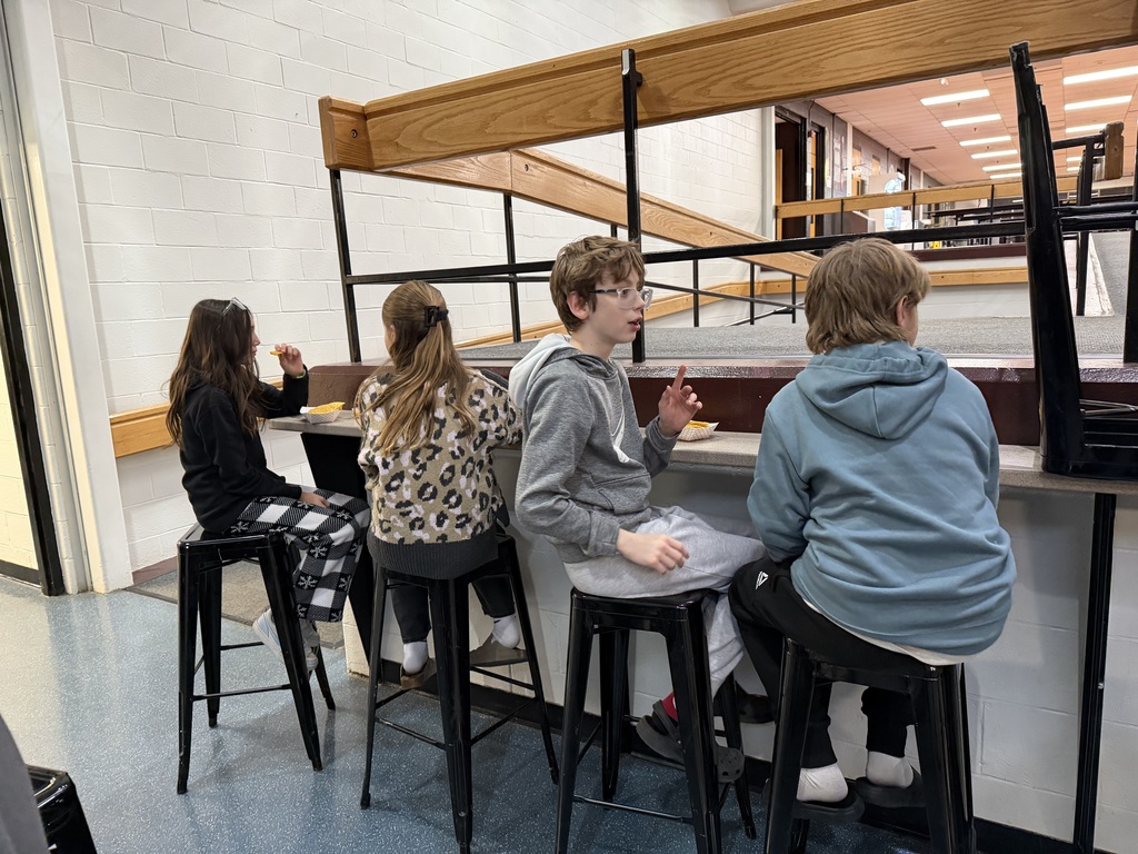 students eating nachos