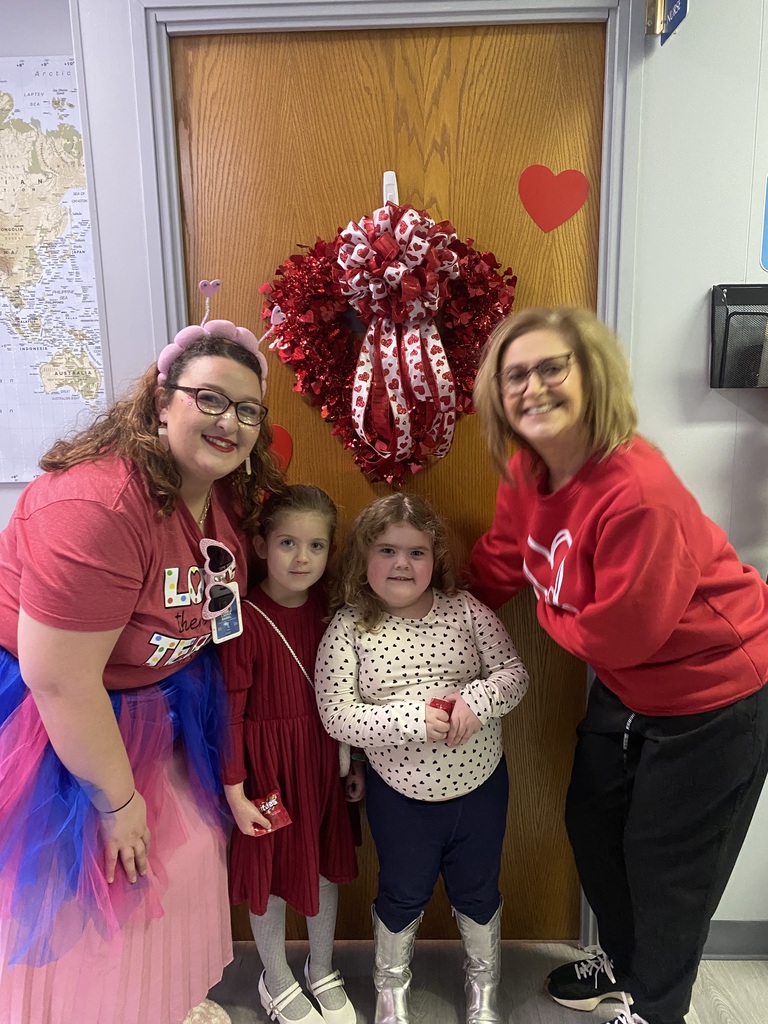 Miss Laura and Mrs. Tammy's class has been learning about community helpers and hidden heroes. Today for Valentine's Day they delivered some Valentine's to hidden heroes around our school! 