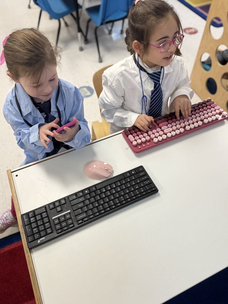 Busy little workers hard at play! 🐬💼 Mrs. Maeleah and Mrs. Katie’s preschool class had so much fun running the “Dolphin Desk & Office” center in their classroom this week! 