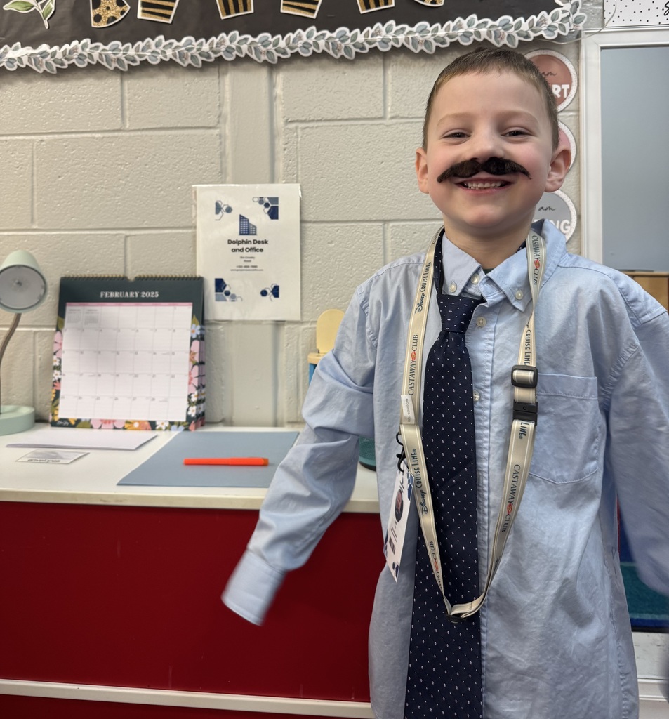 Busy little workers hard at play! 🐬💼 Mrs. Maeleah and Mrs. Katie’s preschool class had so much fun running the “Dolphin Desk & Office” center in their classroom this week! 