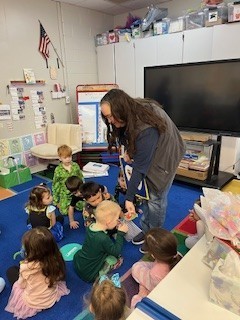 A huge thank you to 4-H for visiting our Pre-K explorers today! 🍀 We learned all about keeping our smiles bright by practicing our brushing skills and choosing tooth-friendly snacks. We’re officially on our way to being cavity-free experts!