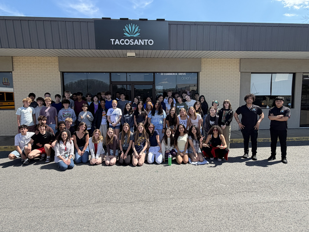 8th grade Spanish students in front of Taco Santo in Westover