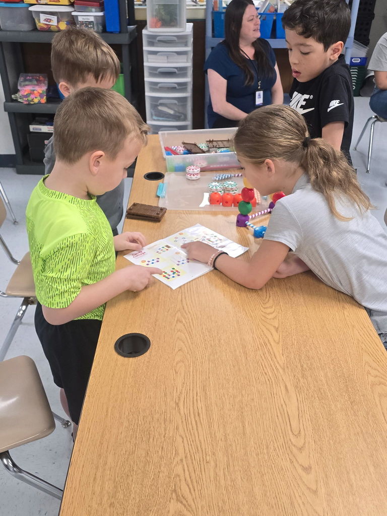 students building blocks