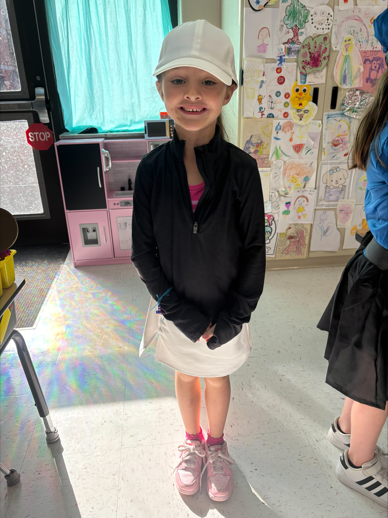 Student dressed up as golfer