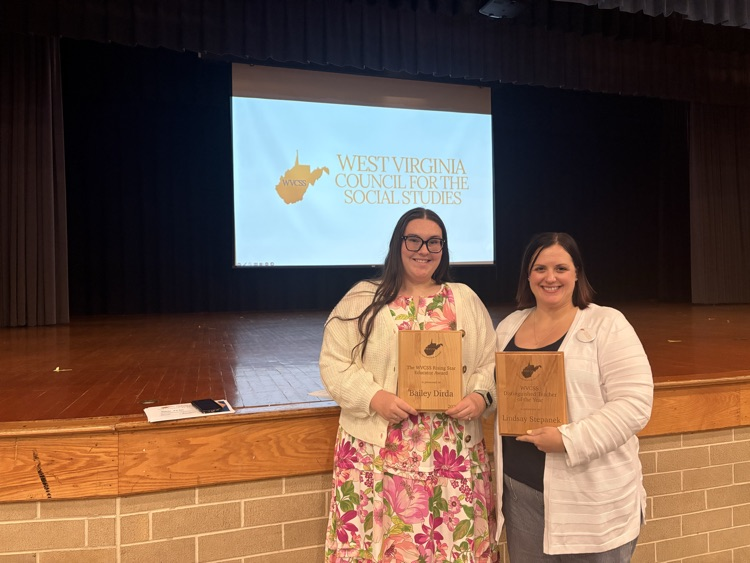 UHS teachers with award