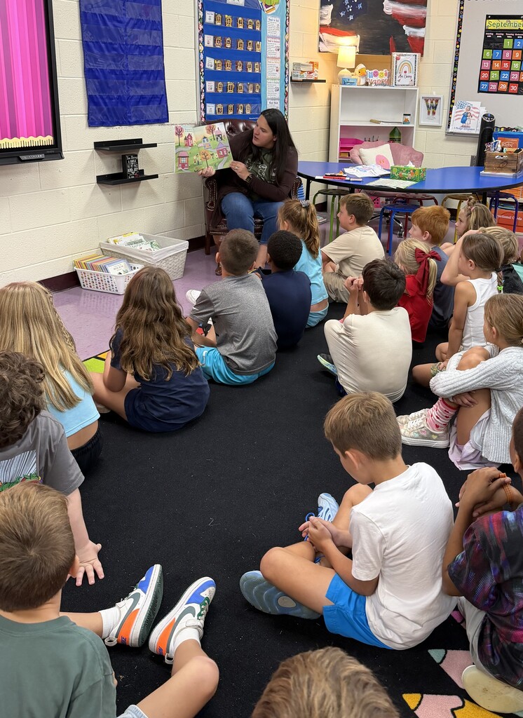 mrs. matyasovsky reading to mrs wise's class