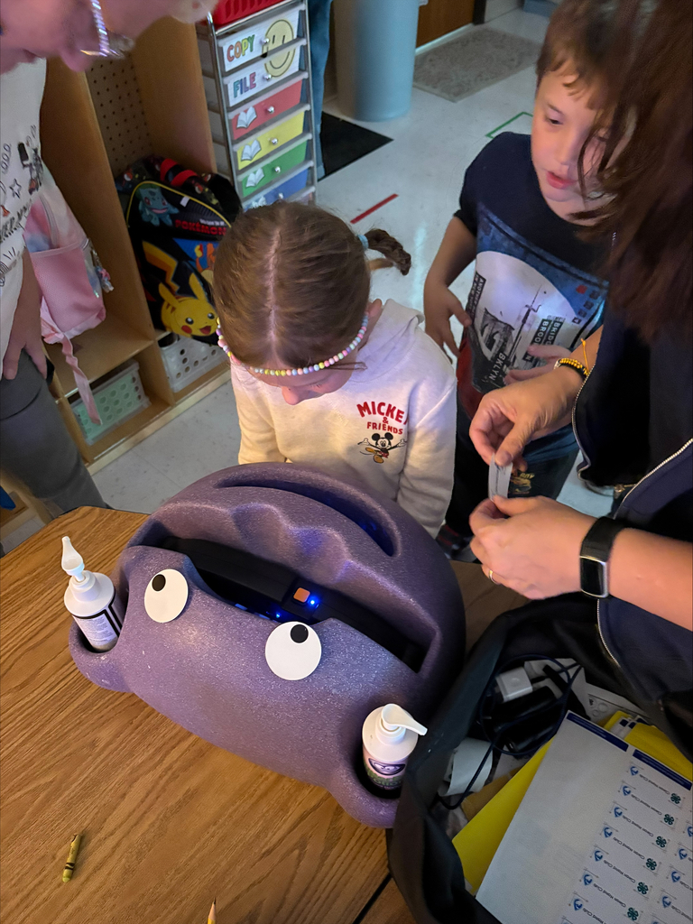 student looking in germbug