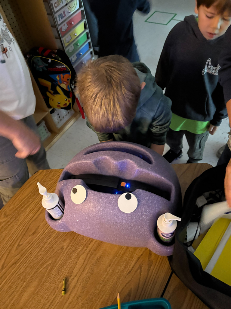 student looking in germbug