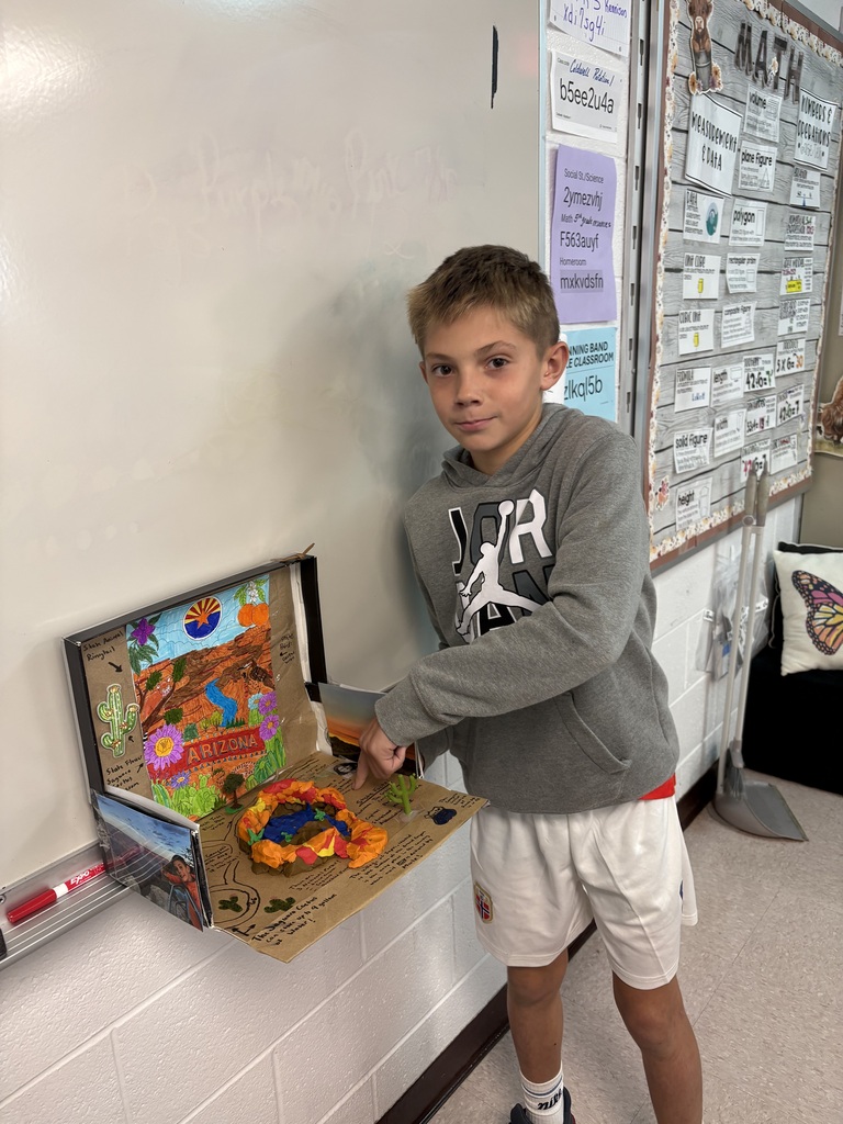 Bringing social studies to life! 🚚🇺🇸 Mrs. Kennison’s class loved researching different states and showing off their learning with custom float projects. Incredible job presenting today, everyone! 🎉