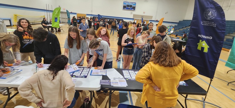 Students buying housing during the Get a Life program