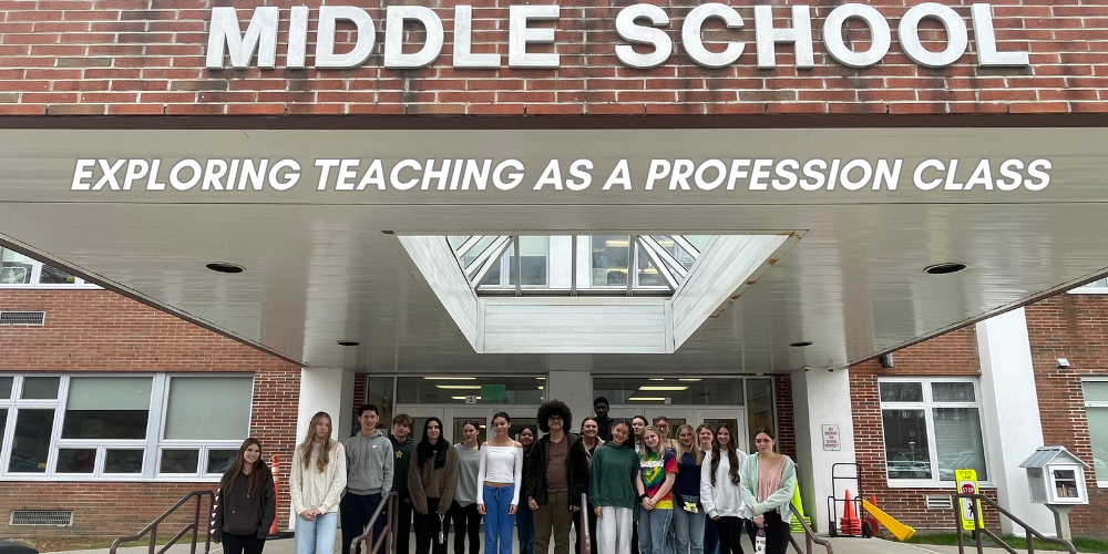 HS students outside of middle school entrance