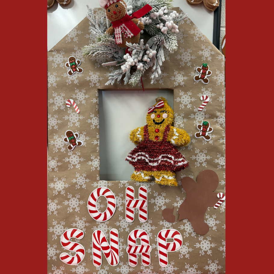 ginger bread house with candy cane