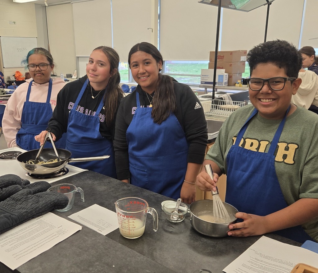 students making cacio e pepe in family and consumer sciences class