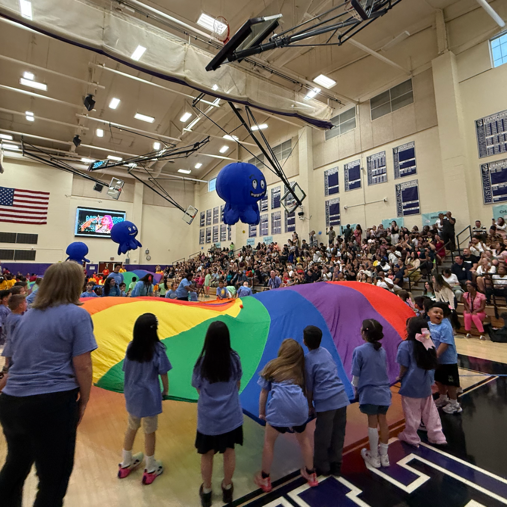 parachute with inflatable octopus