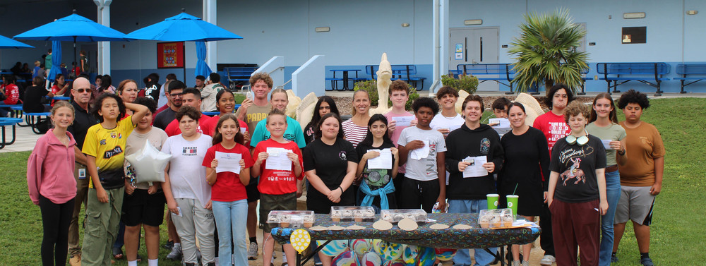 group photo of students who earned certifications