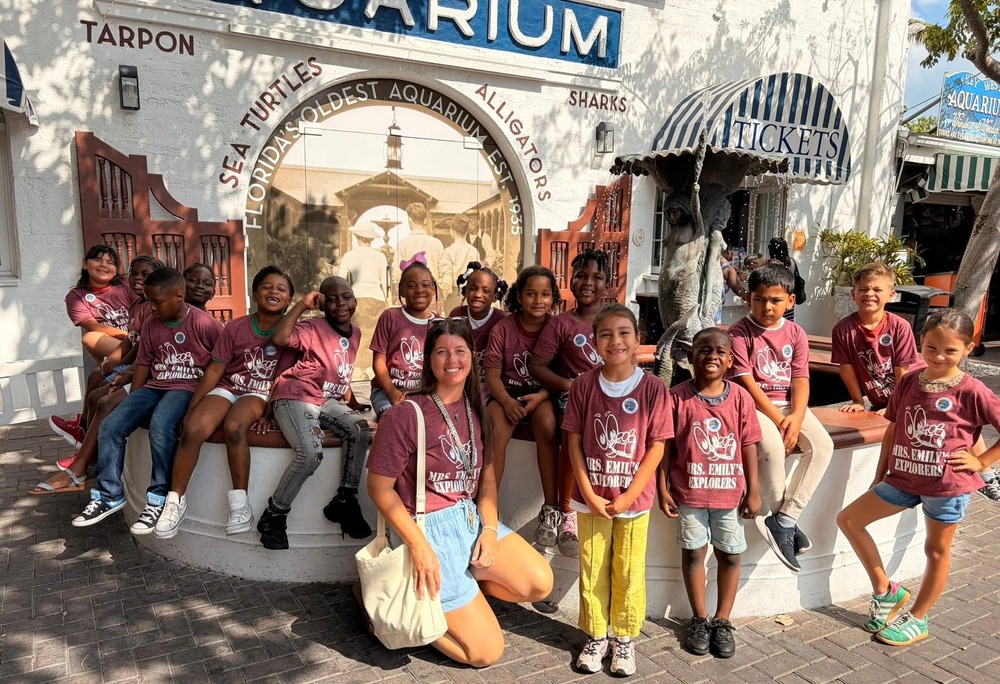 Class in front of aquarium