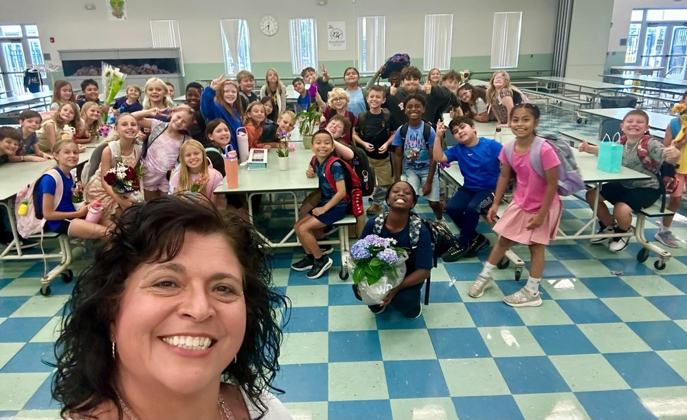 Going in the cafeteria with kids