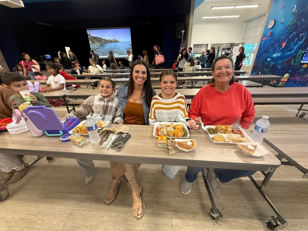 Thanksgiving Family Lunch