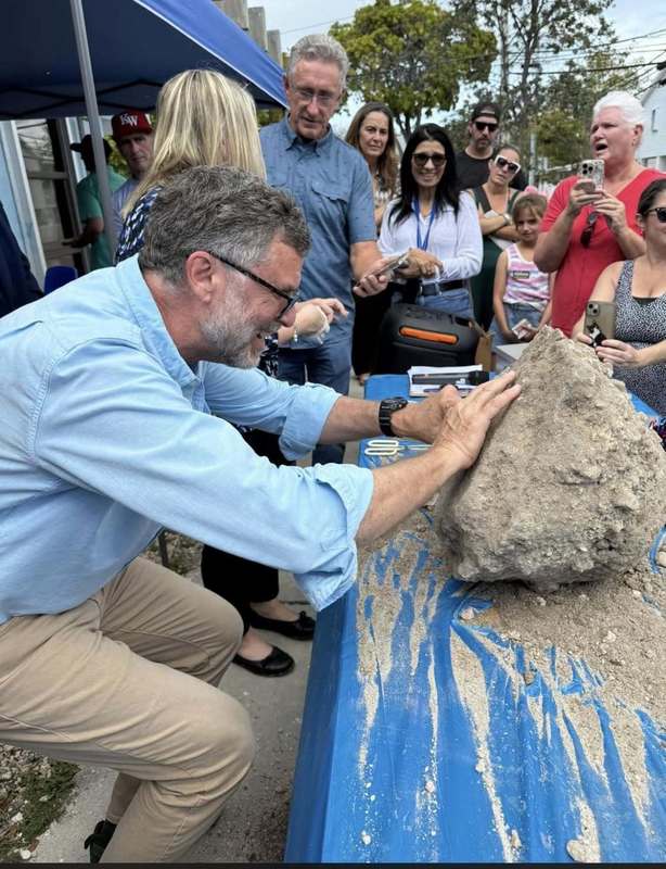 Opening time capsule
