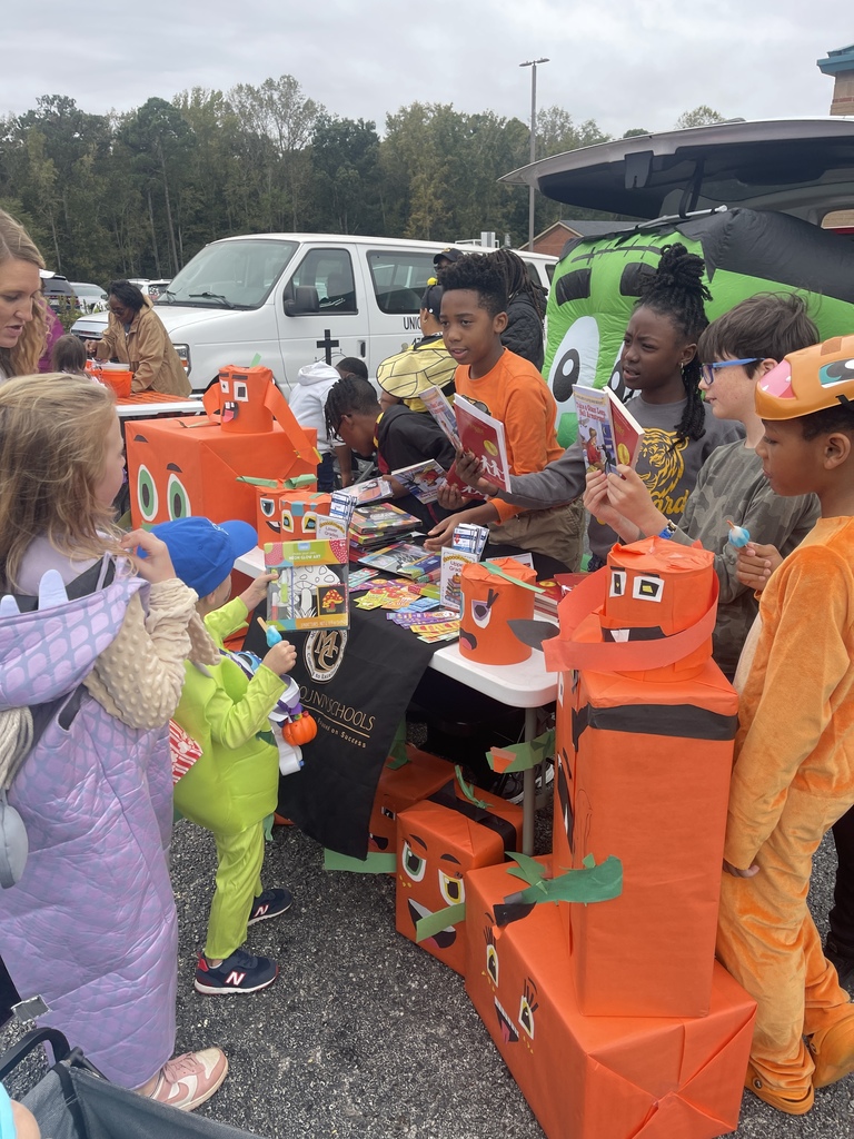 Students at Community Trunk or Treat