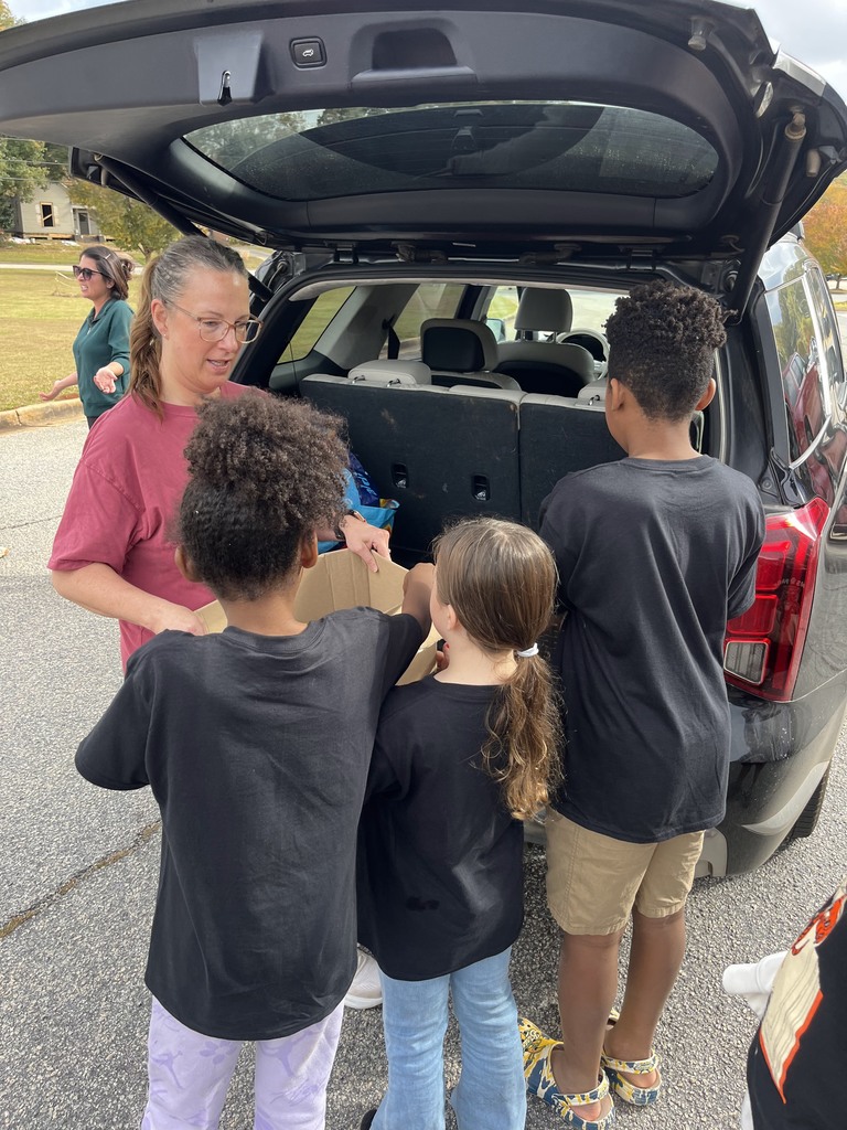 HES Club Tome collecting books