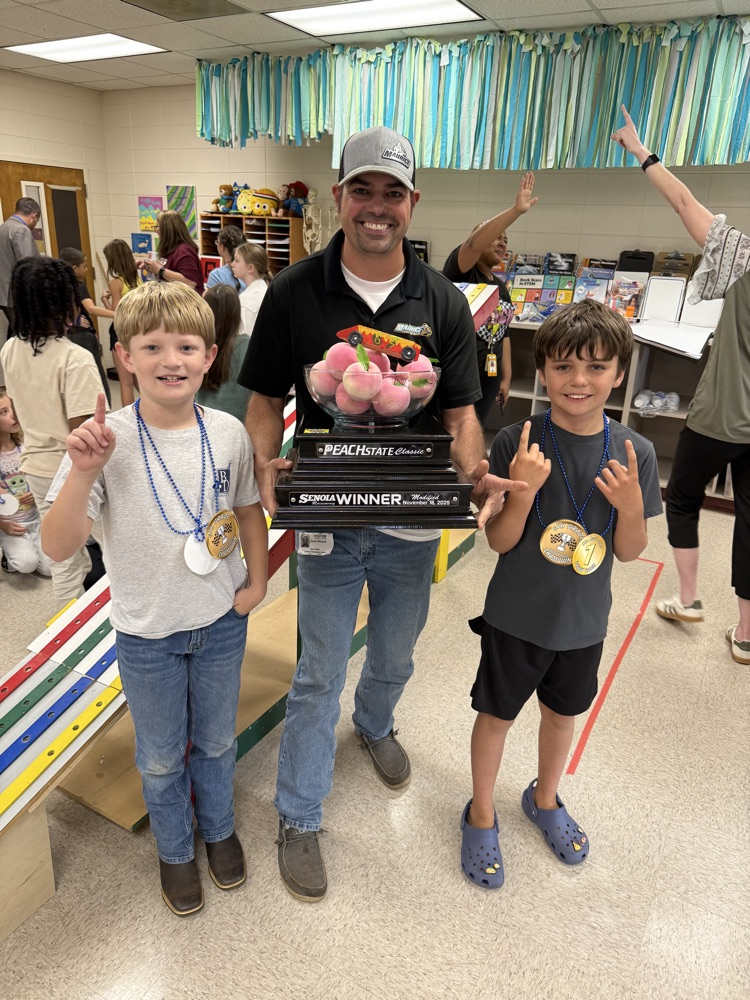 grade level winners pictures with Jamie Maurice