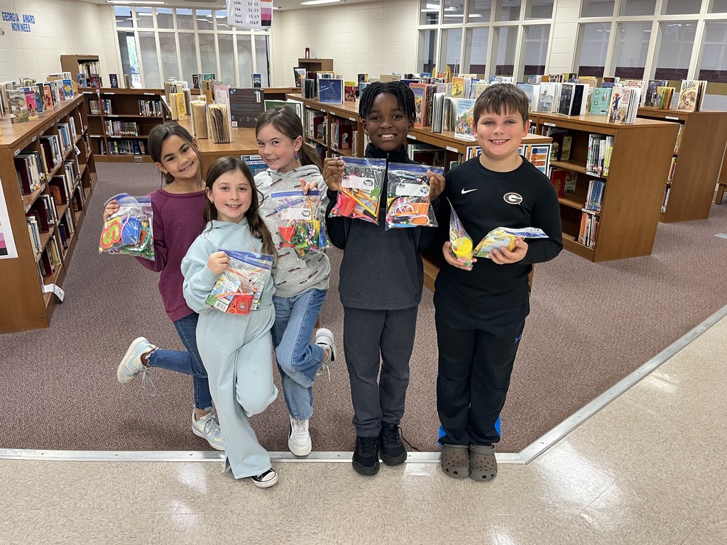 HES Club Tome students working on Writing Readiness Bags for PreK