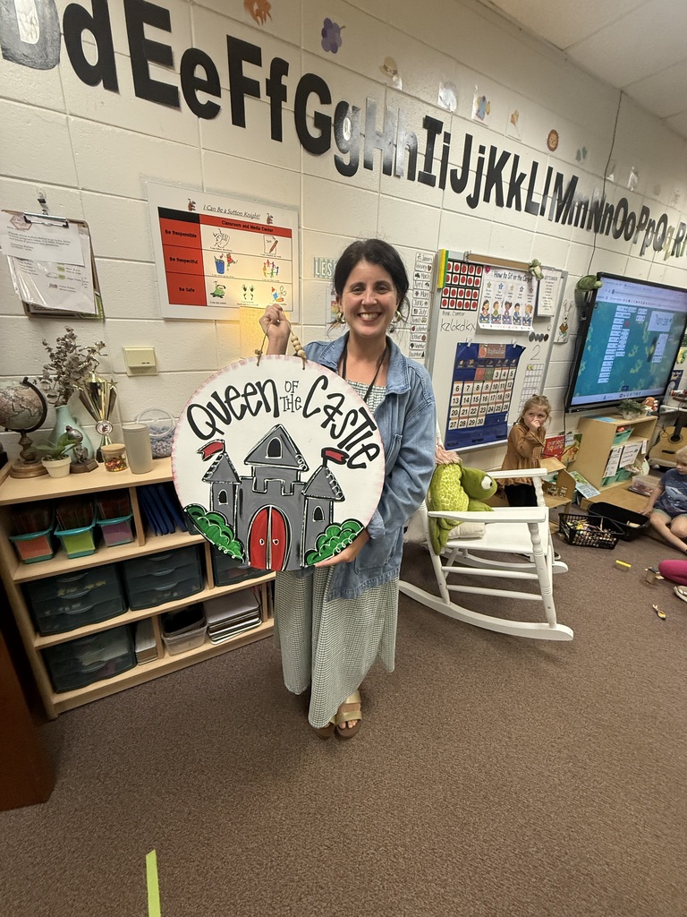 Mrs. Moore receives the Queen of the Castle award for August!
