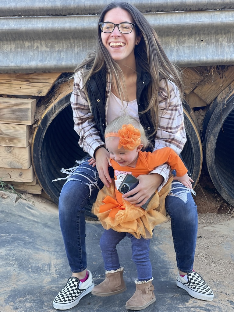 EHS enjoyed a trip to the Sunset View Pumpkin Patch .