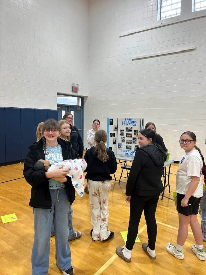 JMTC students visited Mountain View to share information about their CTE Programs.