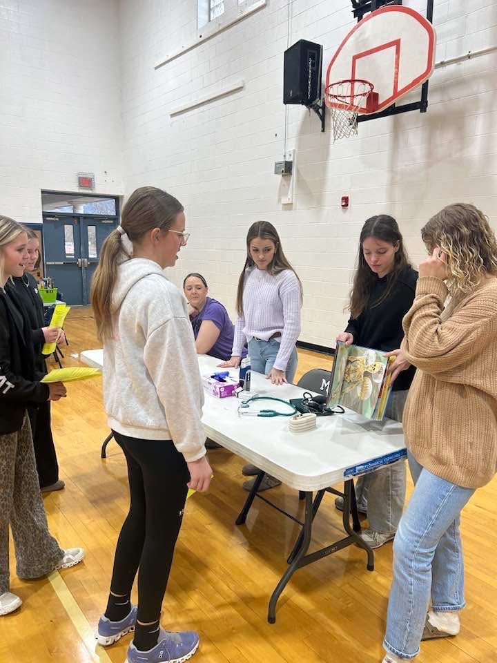 JMTC students visited Mountain View to share information about their CTE Programs.