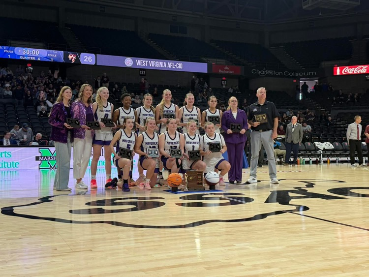 James and Monroe girls basketball team