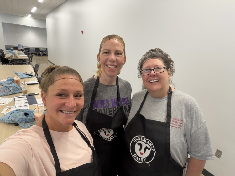 Monroe County cooks learning about scratch cooking.