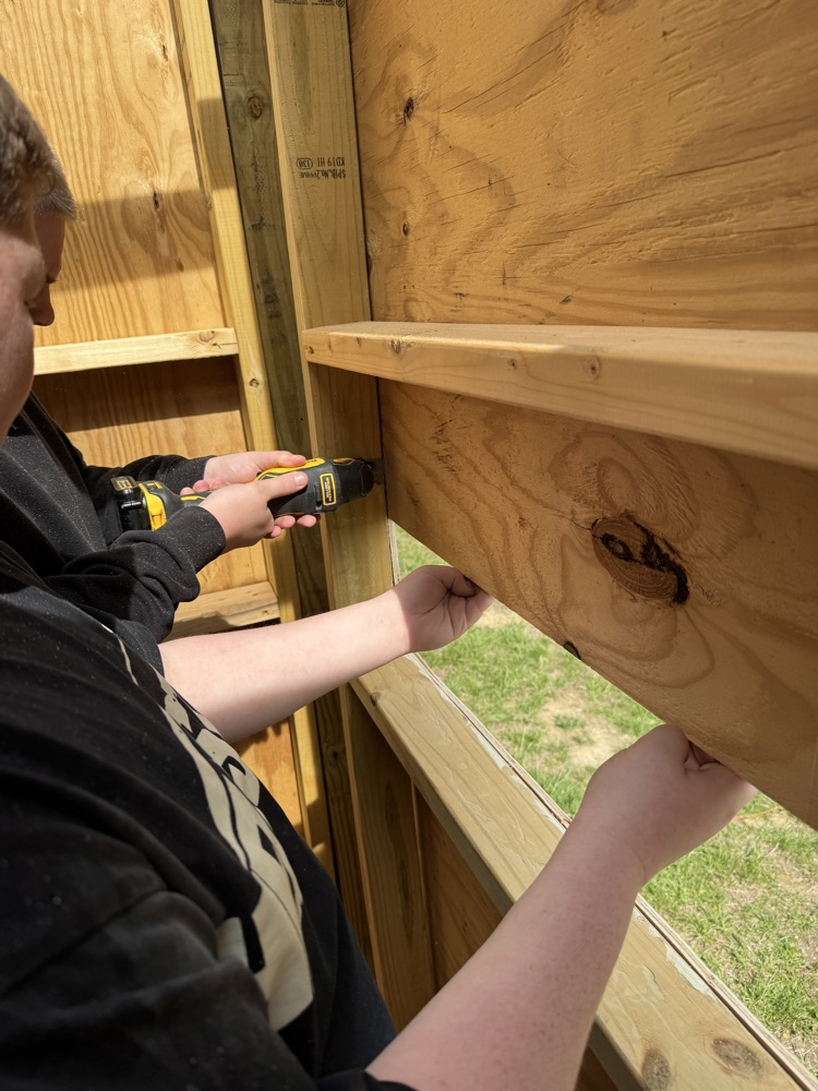 PMS constructionstudents built a hunting blind. 
