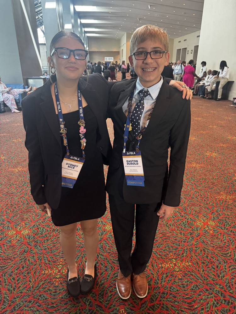 Peterstown Middle School students attending the National FBLA conference in San Antonio.