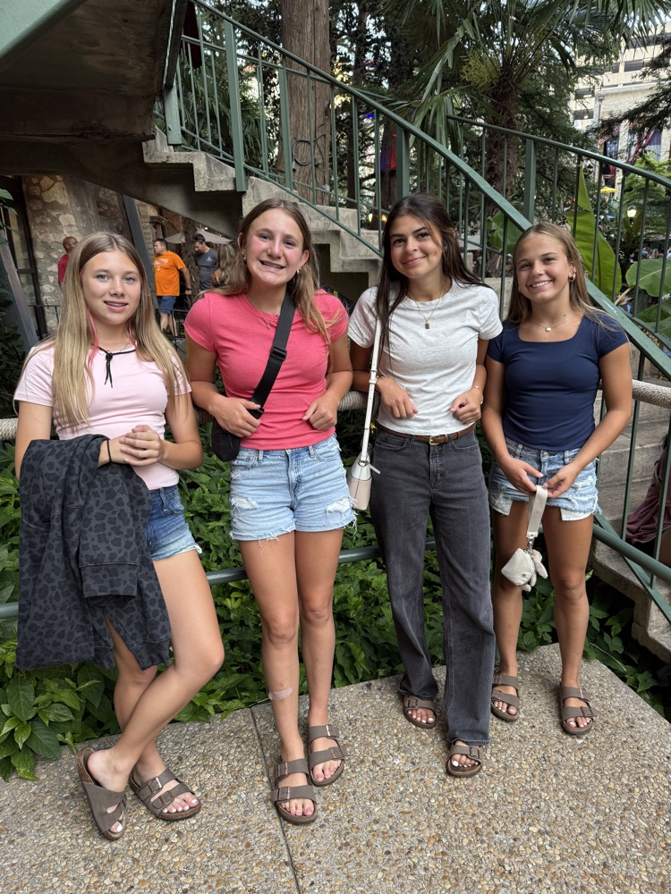 Peterstown Middle School students attending the National FBLA conference in San Antonio.