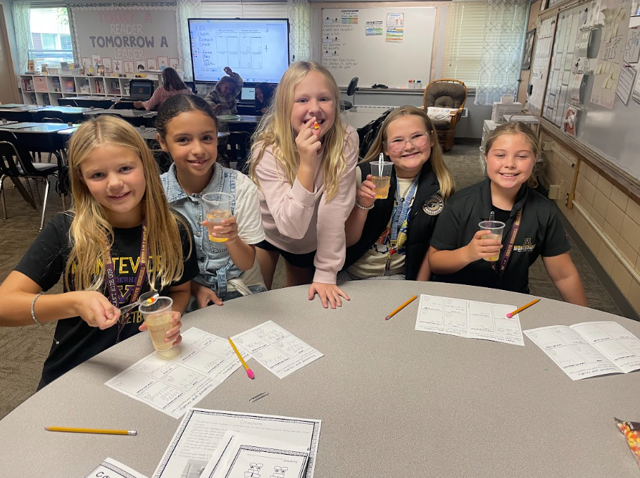 Mrs. Lee's 4th Grade Class