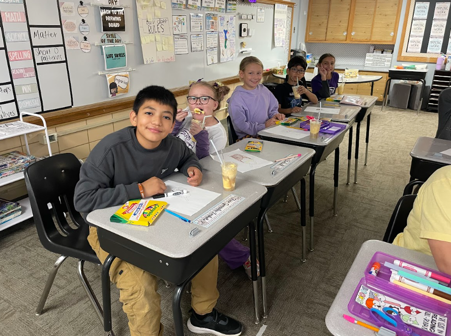Mrs. Lee's 4th Grade Class
