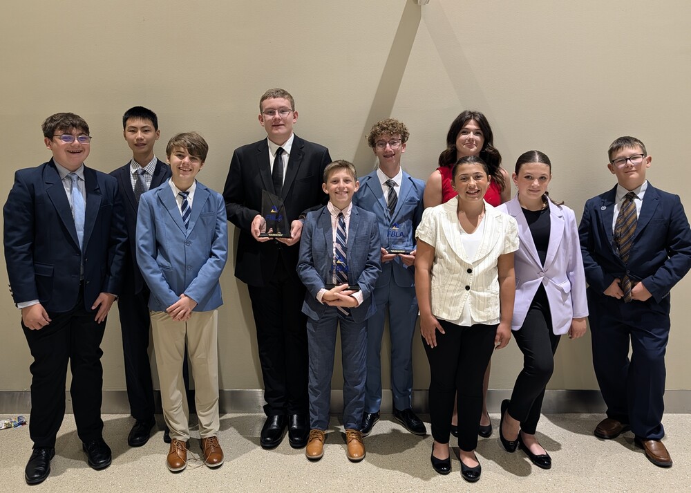 group photo of AMS FBLA students