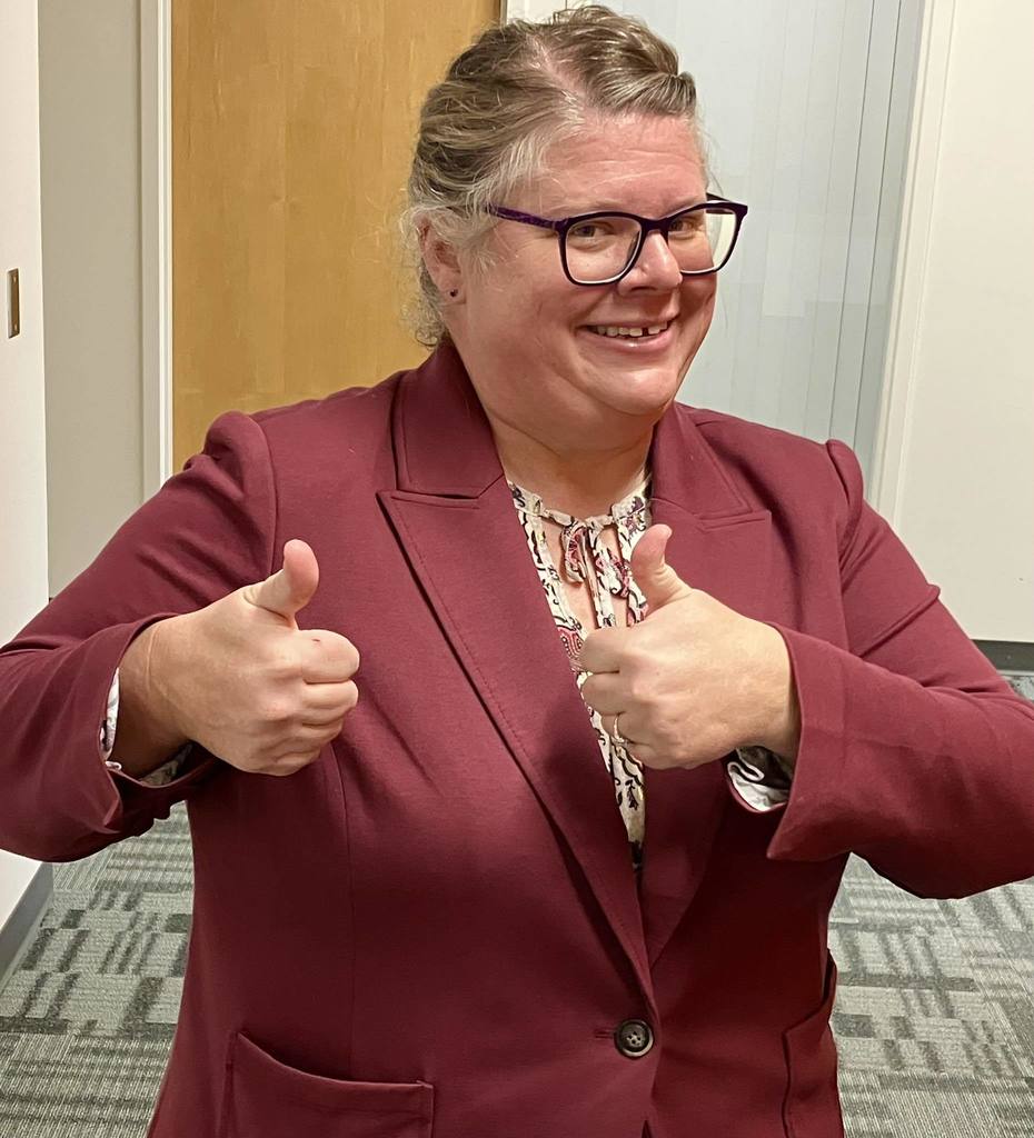 Dr. Elizabeth Larson