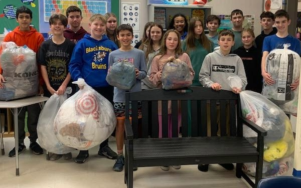 Beta Club members with our new bench