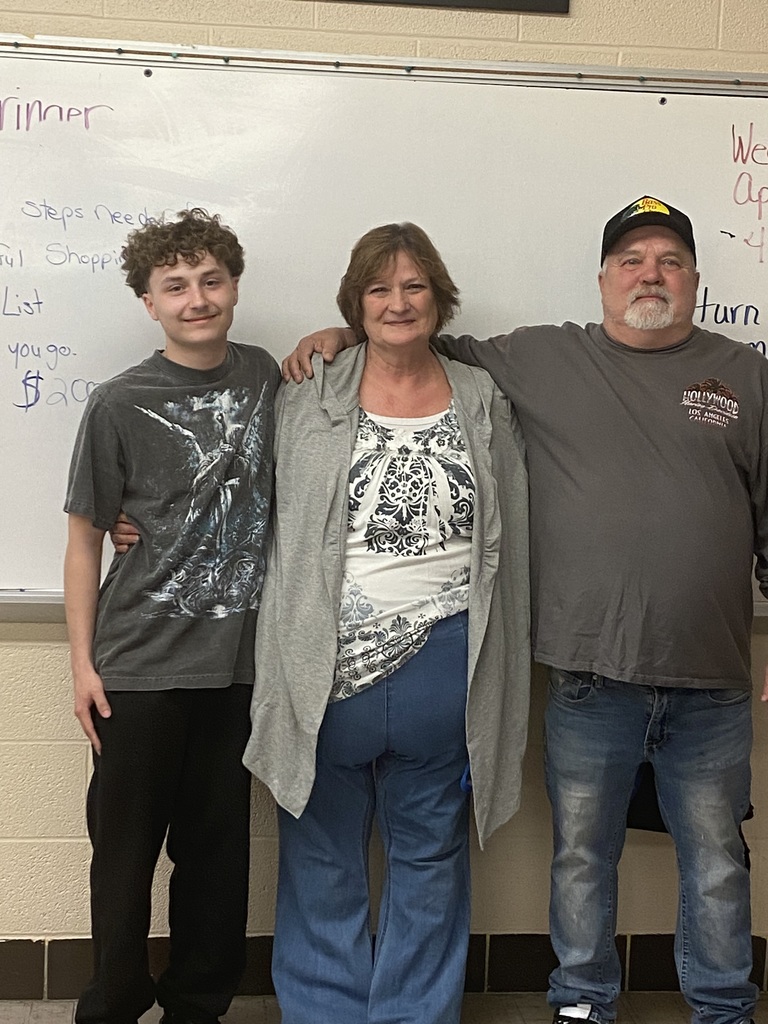 Vicky Kelly wins a Wildcat Award.