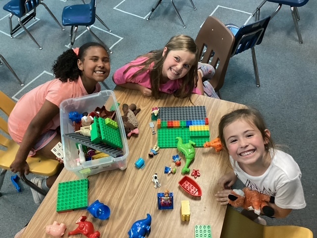 girls with blocks