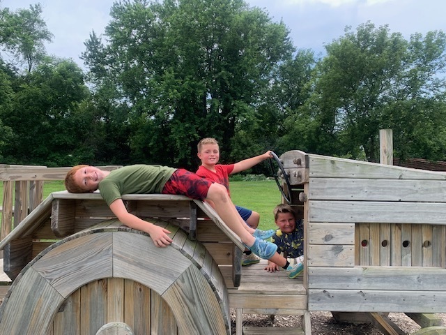 Students at Skelley's Farm Market