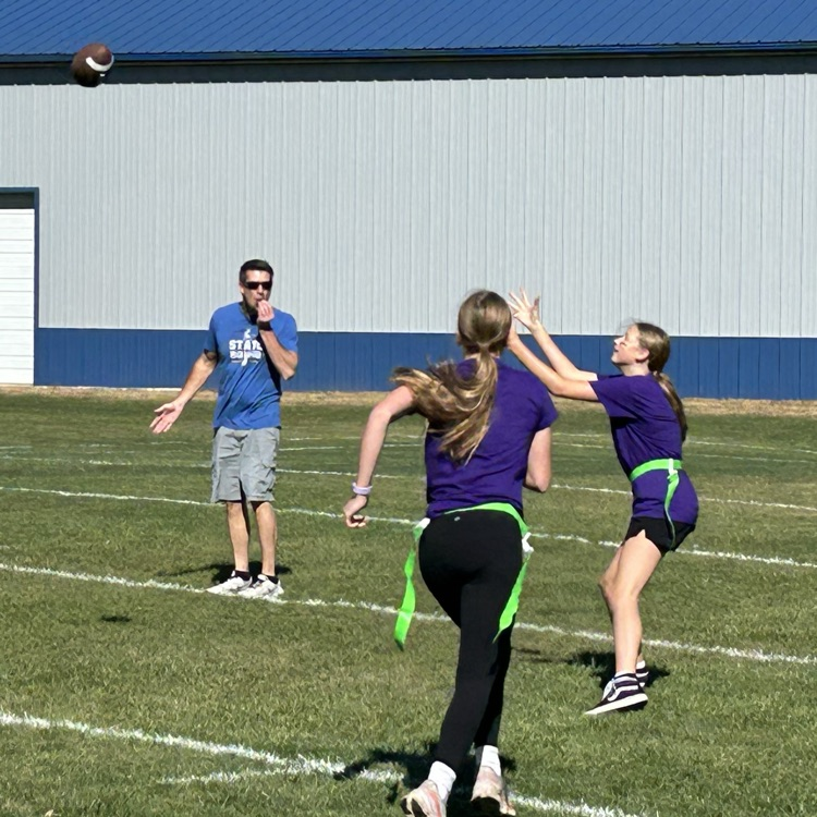Powder Puff Players and Ref