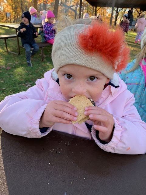 4K Student with S'more