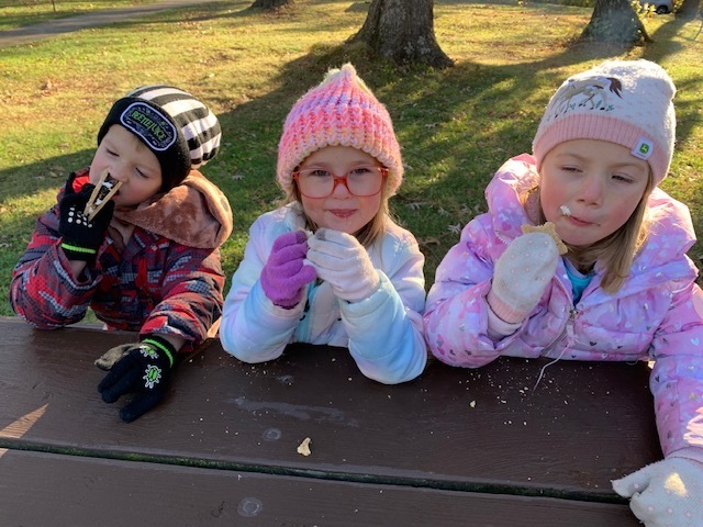 4K Students with S'mores